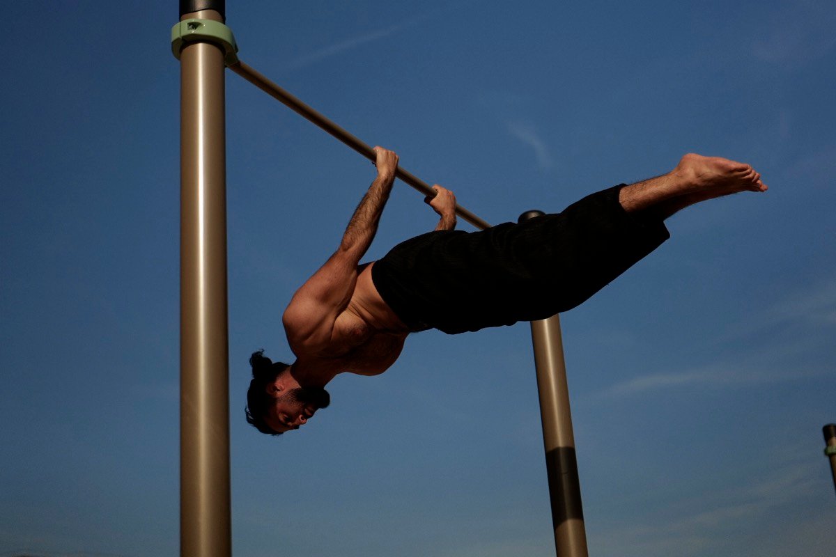 Tamer Eskin im Back Lever