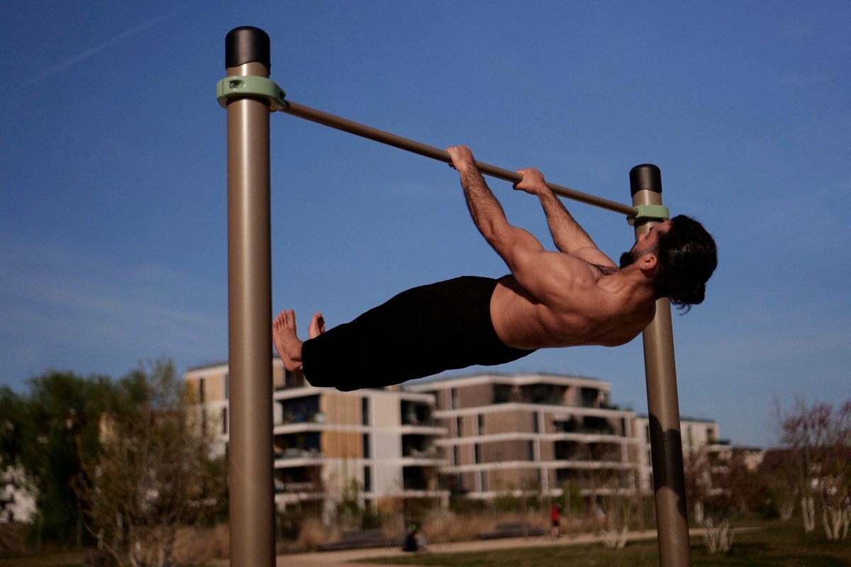 Tamer Eskin im Front Lever